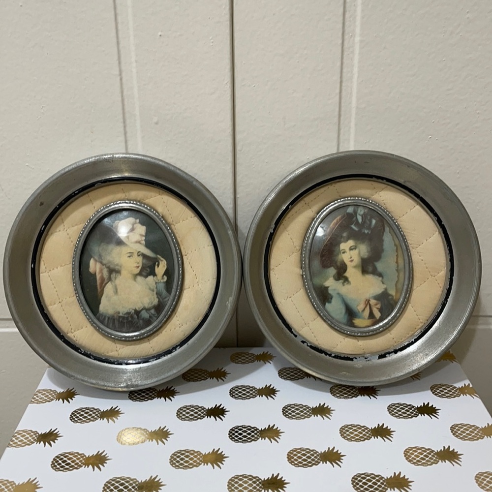 VINTAGE PAIR OF A CAMEO CREATION